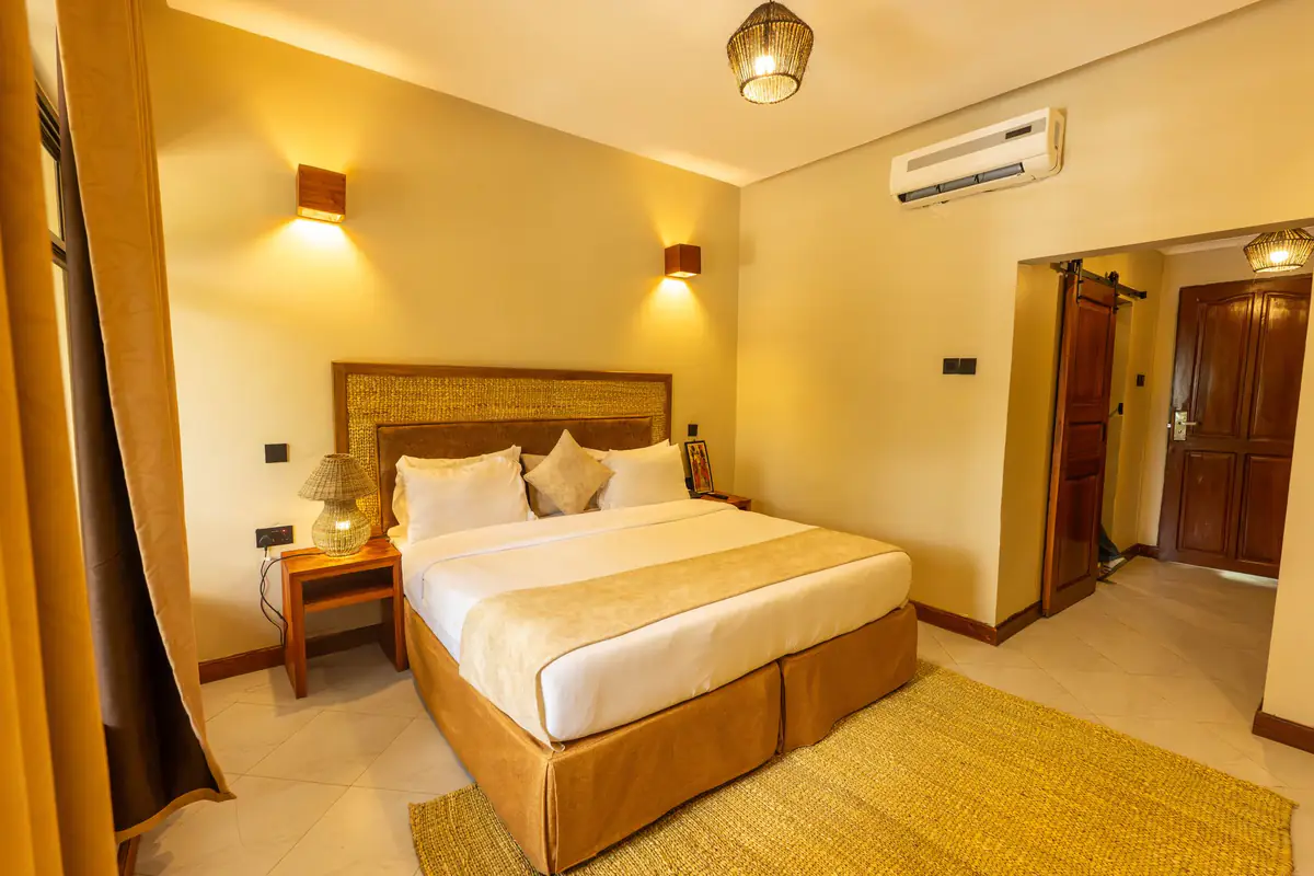 King room with air conditioning at Mvuli Farm Lodge
