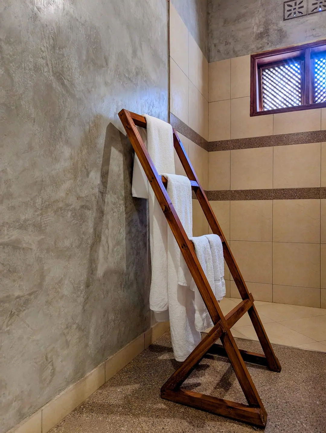 Towel ladder in the bathroom, Mvuli Mountain Lodge